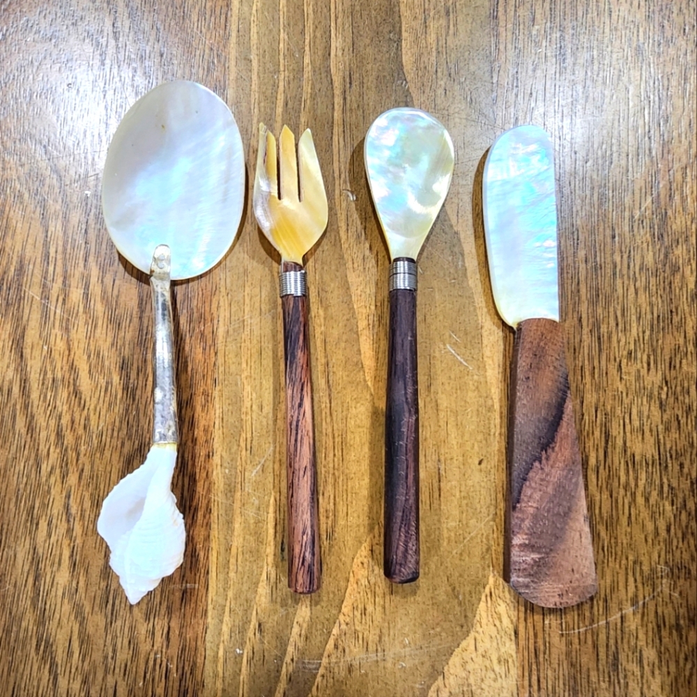 Caviar Mother of Pearl Abalone Shells Set Of 4 Knife Spoon Fork Wood Ends